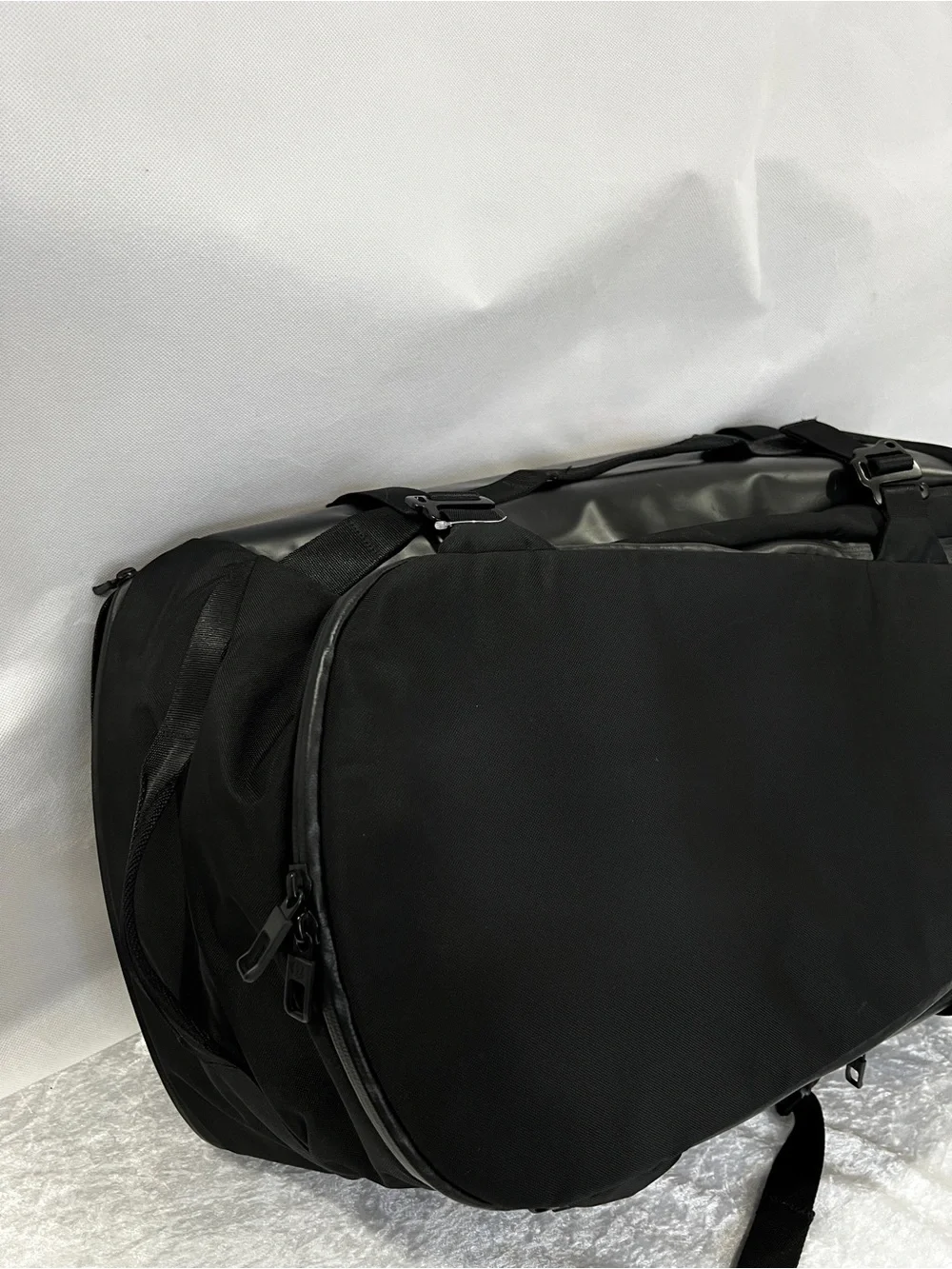 Lululemon More Miles Pack 39L Travel Weakener Duffle Backpack Water-Repellent
